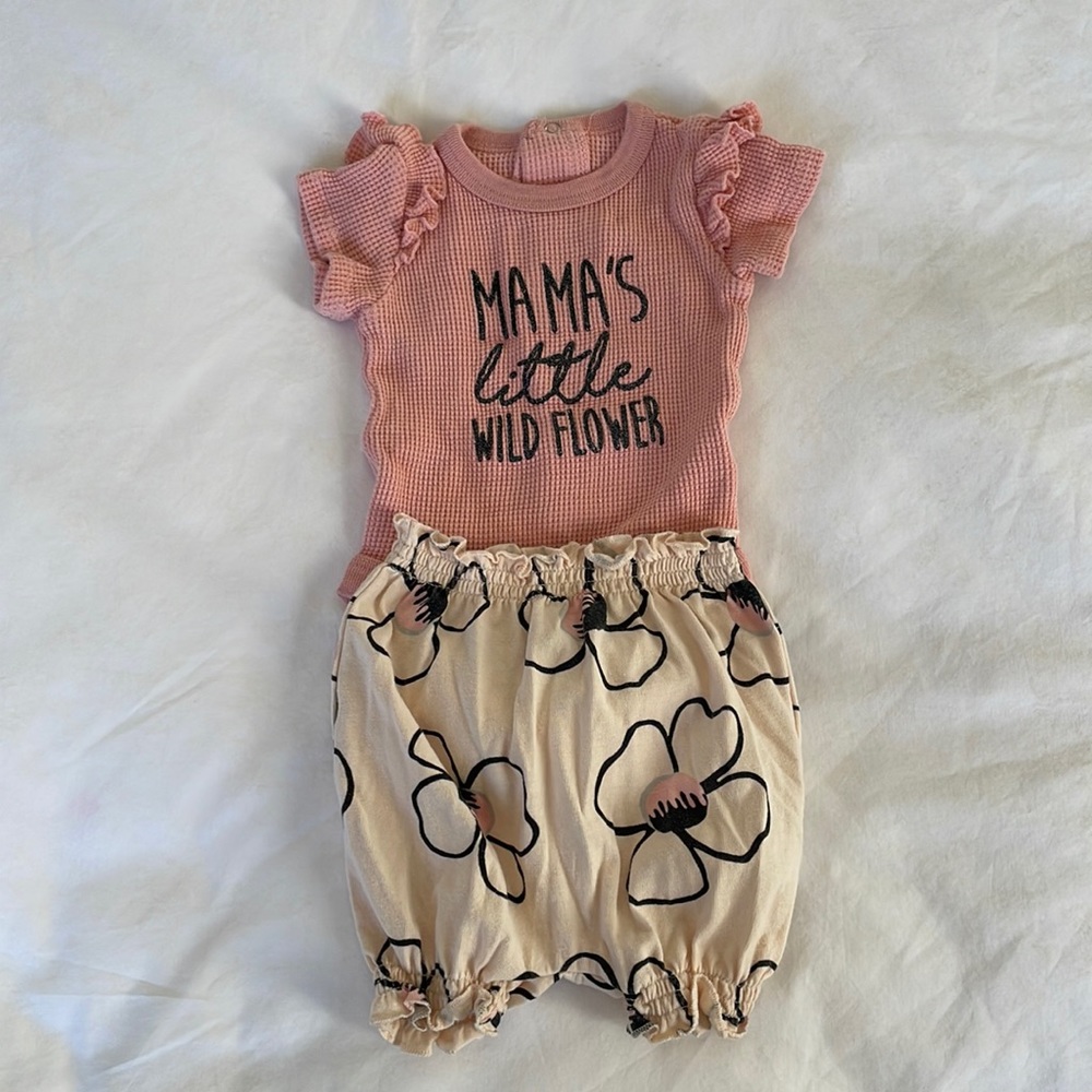 Mini Heroe Bodysuit and Bubble Shorts